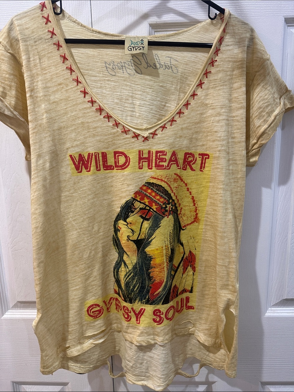 Jaded Gypsy T-shirt Wild Heart Gypsy Soul S/M with stitched v neckline